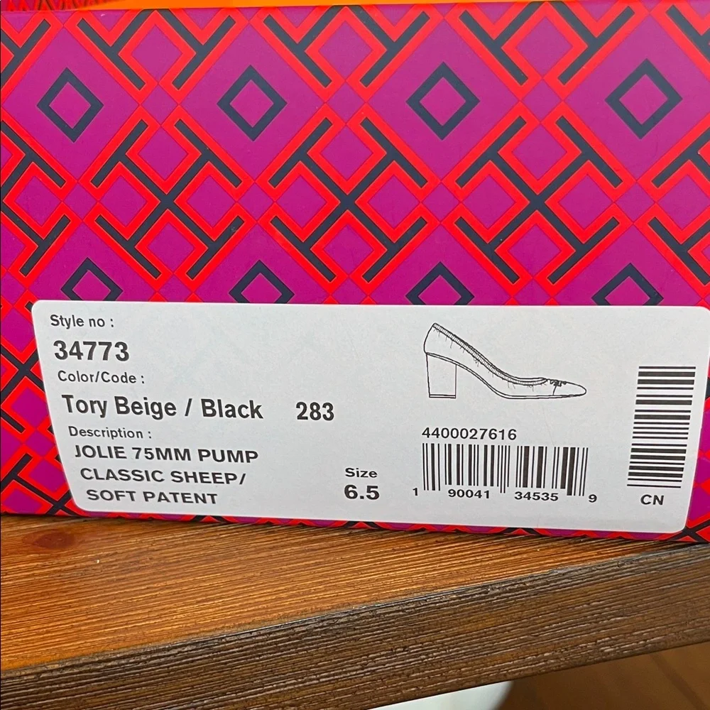 Tory Burch Jolie 75MM Pump Classic Sheep Soft Patent Tory Beige/ Black - Picture 2 of 16